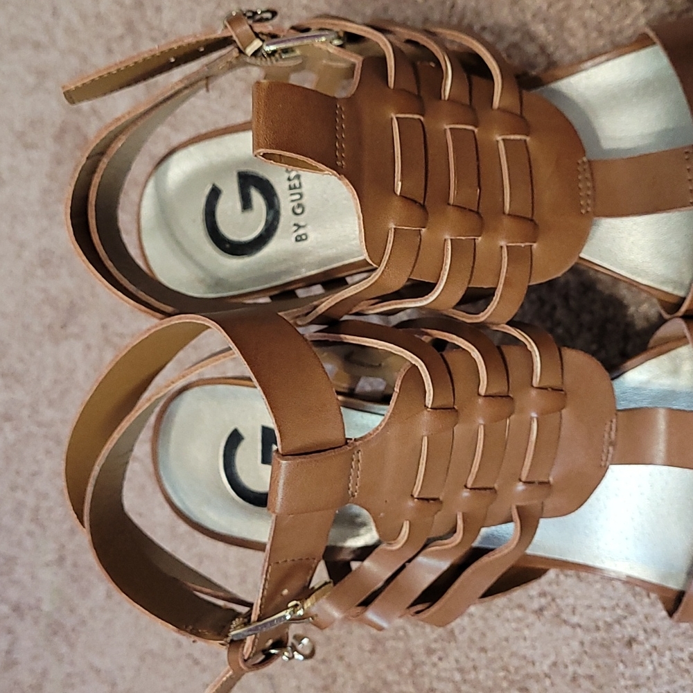 Sandals - Picture 2 of 8